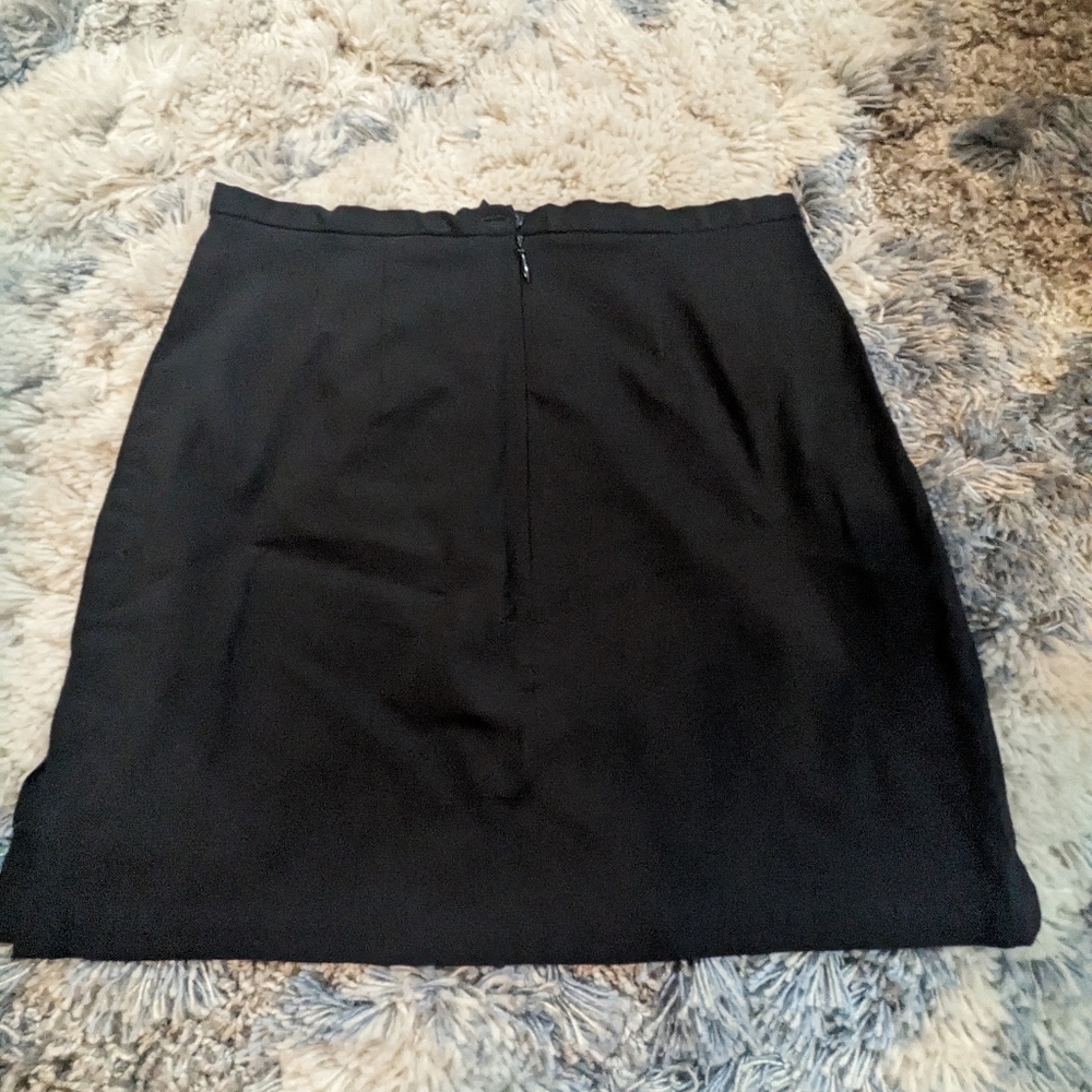 5/$20 Express black skirt